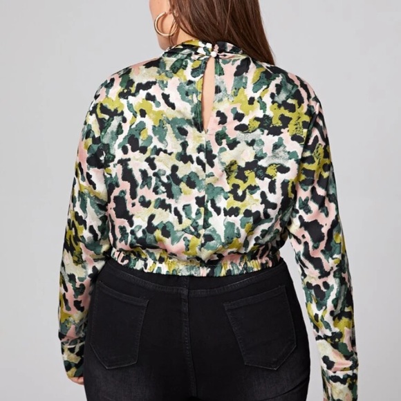 SHEIN PLUS PRINT CHOKER NECK BLOUSE 3XL - Picture 2 of 3